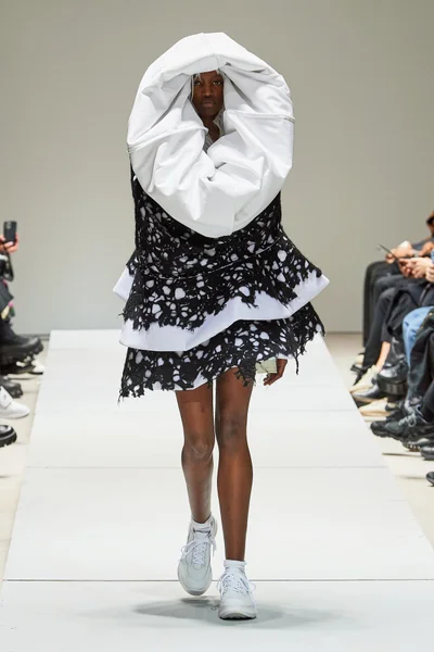 Look 1